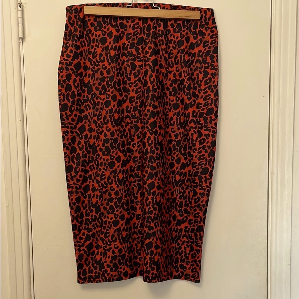 Zara Red and Black Leopard Print Pencil Skirt